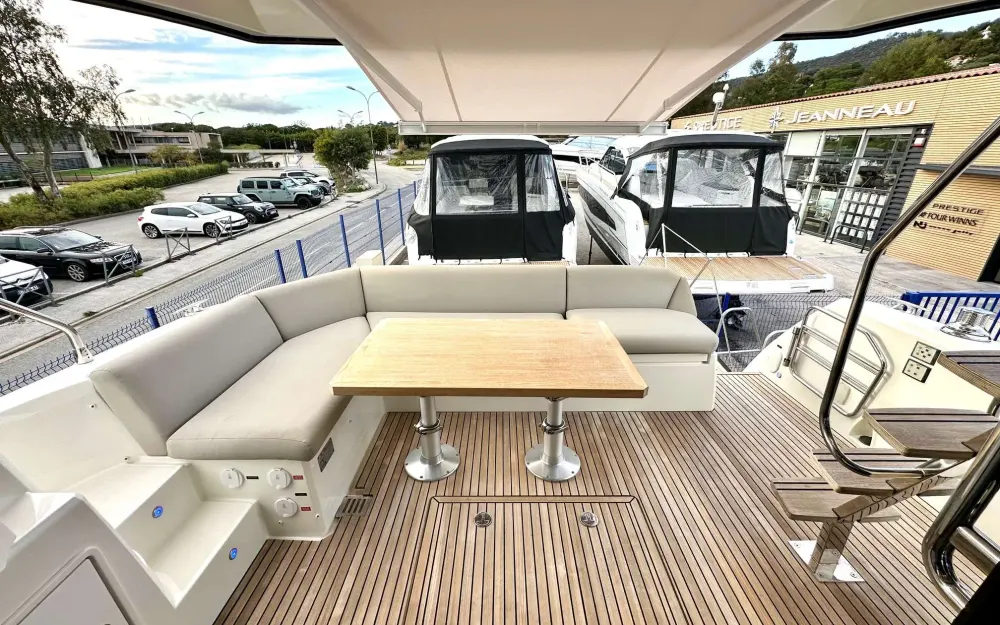 slider 6 Jeanneau Prestige 460 Fly - null