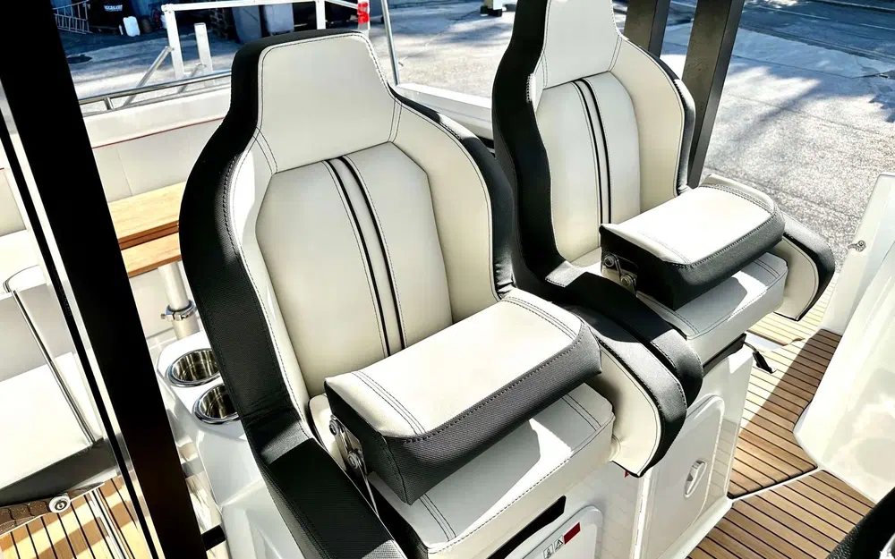 slider 16 Jeanneau Cap Camarat 9.0 WA