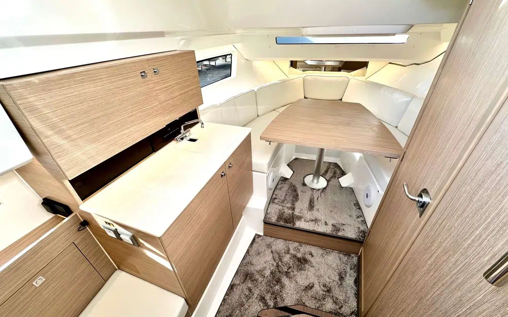 slider 18 Jeanneau Cap Camarat 9.0 WA