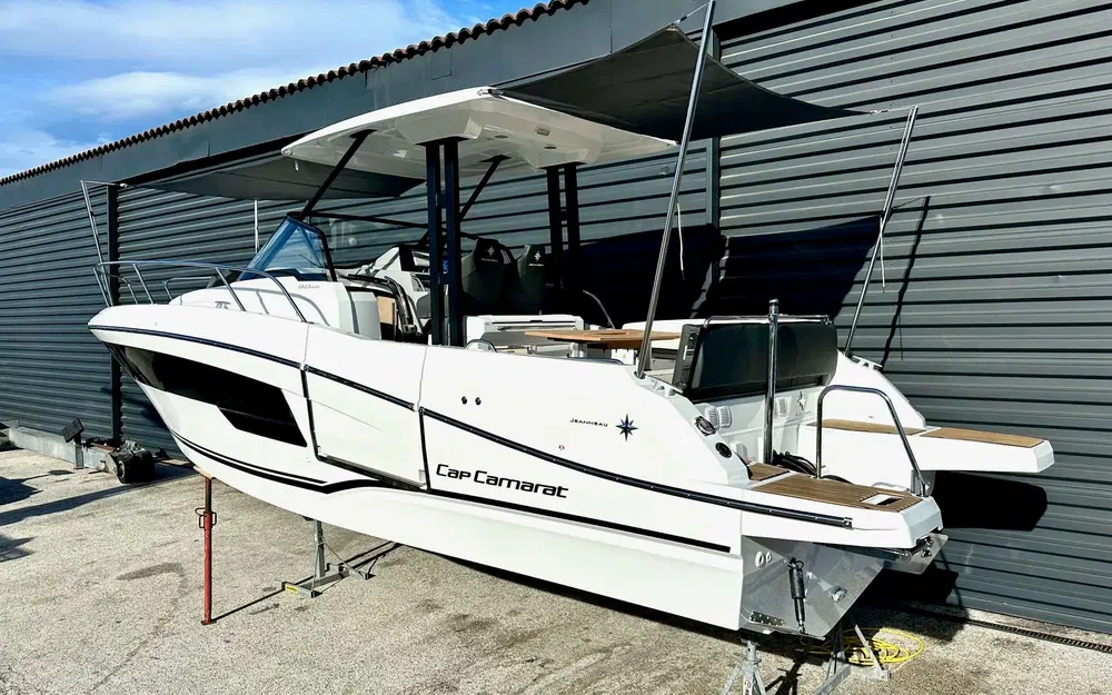 slider 1 Jeanneau Cap Camarat 9.0 WA