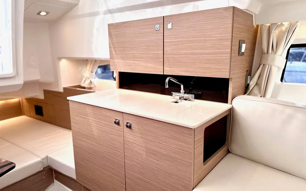 slider 21 Jeanneau Cap Camarat 9.0 WA