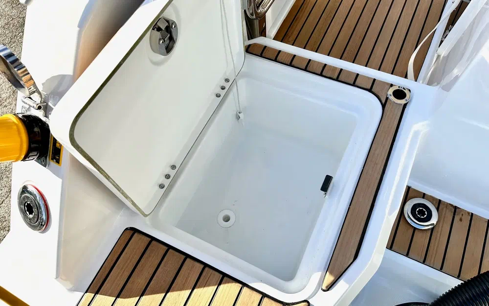 slider 27 Jeanneau Cap Camarat 9.0 WA