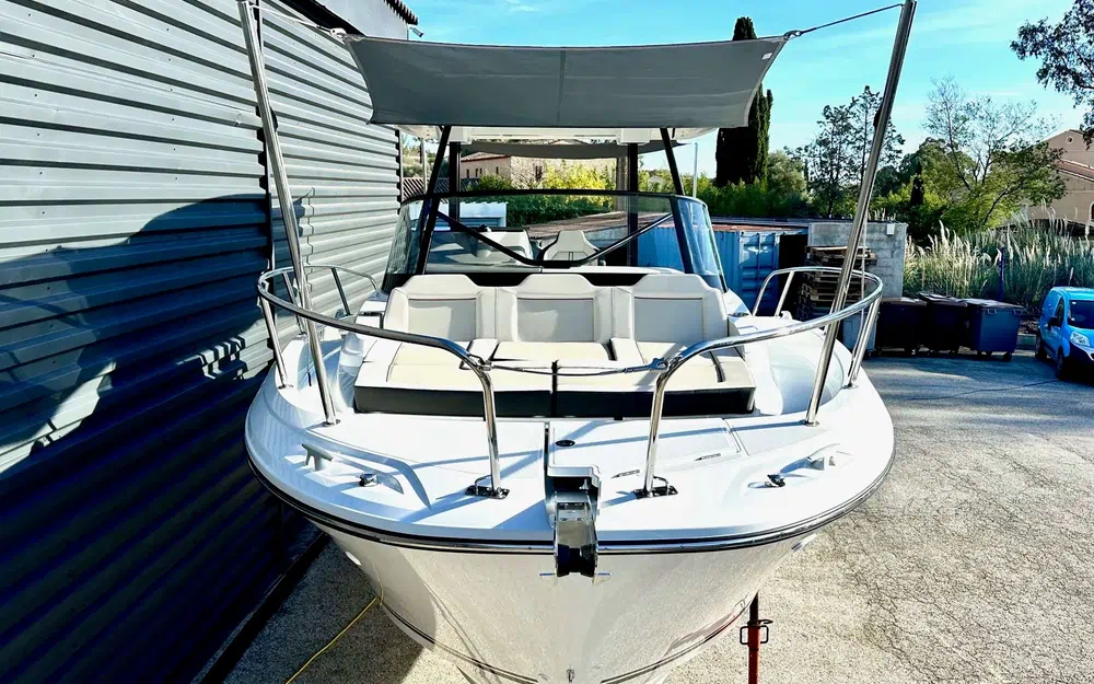 slider 4 Jeanneau Cap Camarat 9.0 WA