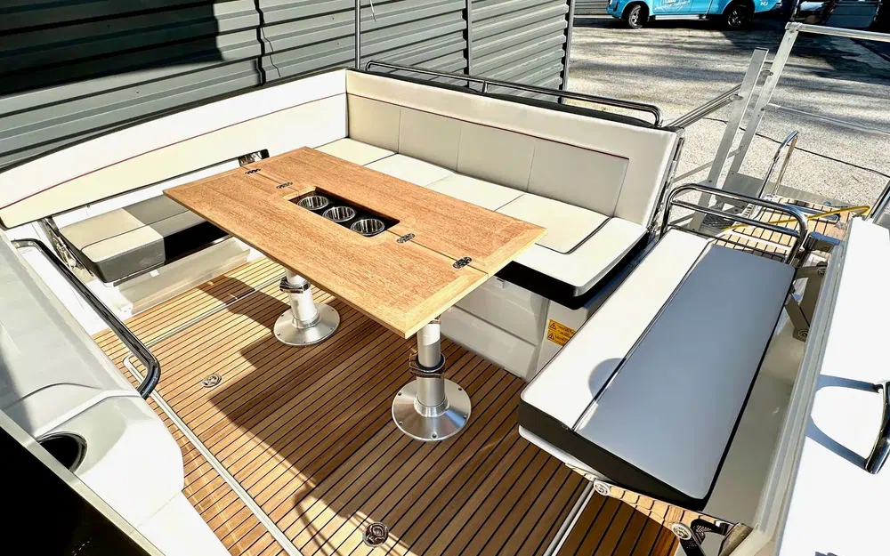 slider 7 Jeanneau Cap Camarat 9.0 WA