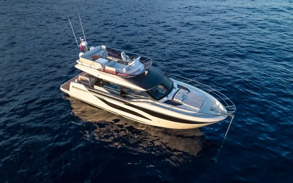 slider 3 Jeanneau Prestige F4 - null