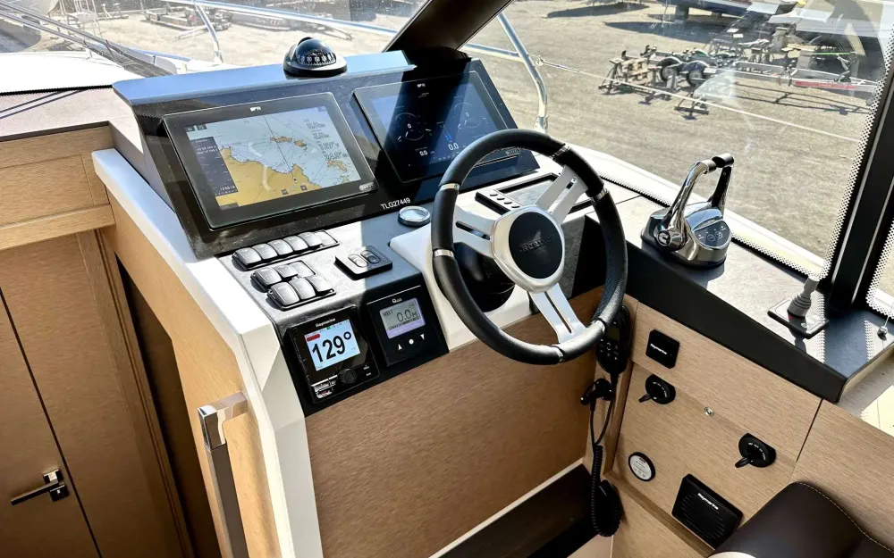 slider 15 Jeanneau Prestige 420 Fly - null