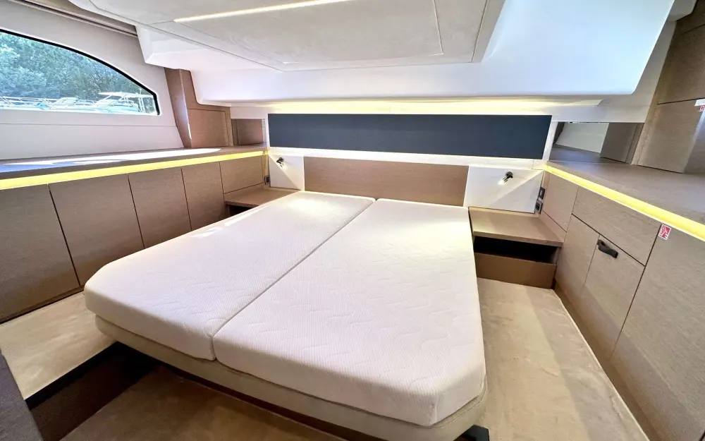 slider 21 Jeanneau Prestige 420 Fly - null