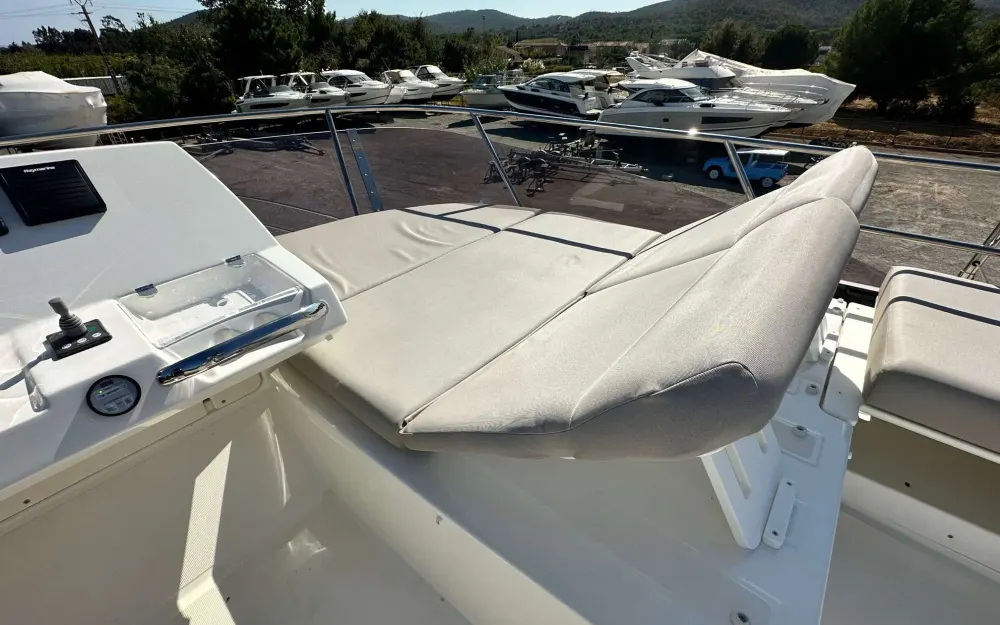 slider 27 Jeanneau Prestige 420 Fly - null