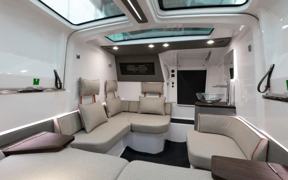 slider 7 Axopar  37 XC Cross Cabin