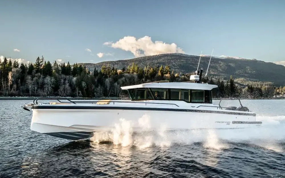 slider 0 Axopar  37 XC Cross Cabin