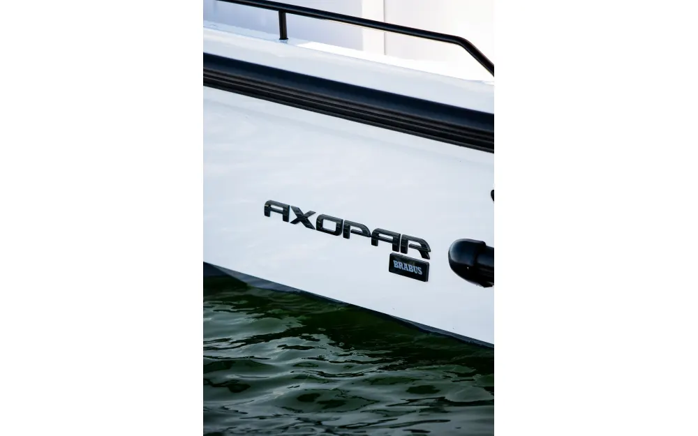 slider 27 Axopar  37 XC Cross Cabin