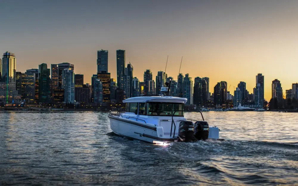 slider 3 Axopar  37 XC Cross Cabin