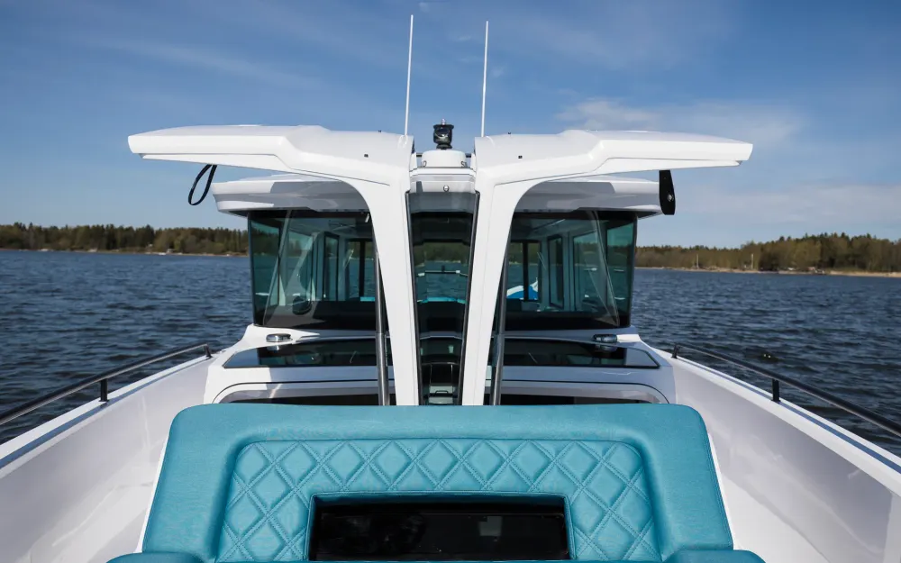 slider 7 Axopar  37 XC Cross Cabin