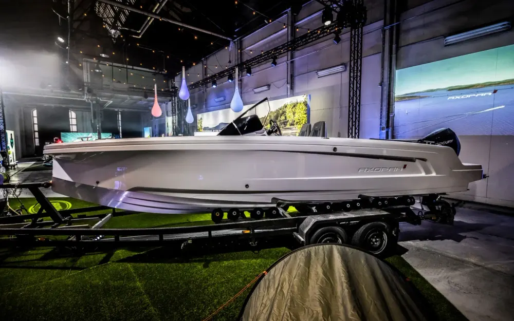 slider 14 Axopar  22 Spyder