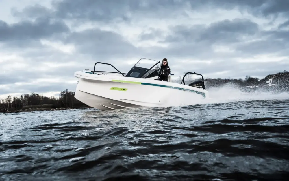slider 23 Axopar  22 Spyder