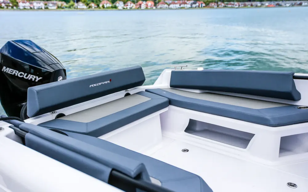 slider 7 Axopar  22 T Top