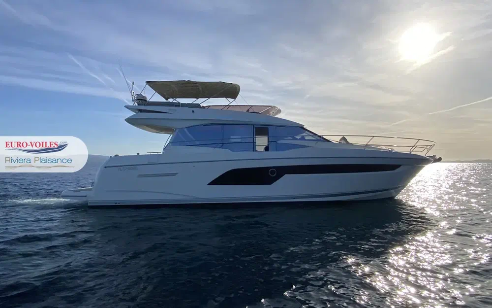 Prestige Yachts 520 Fly