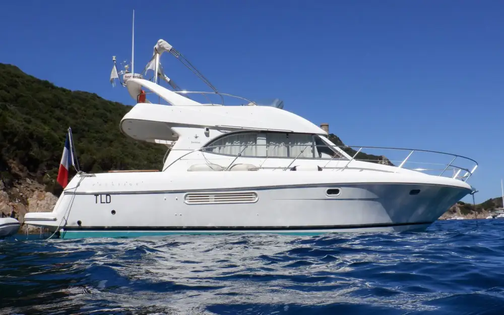 JeanneauPrestige 36 Fly