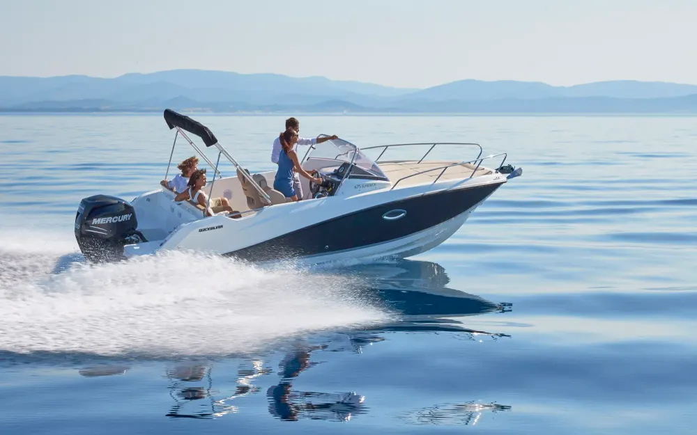 slider 13 Quicksilver  675Sundeck