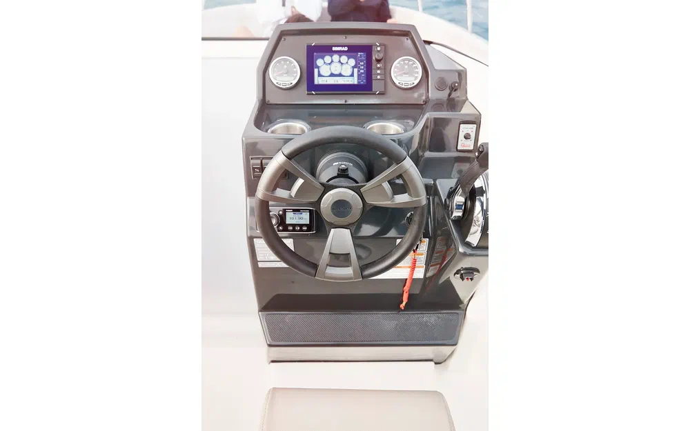 slider 14 Quicksilver 675