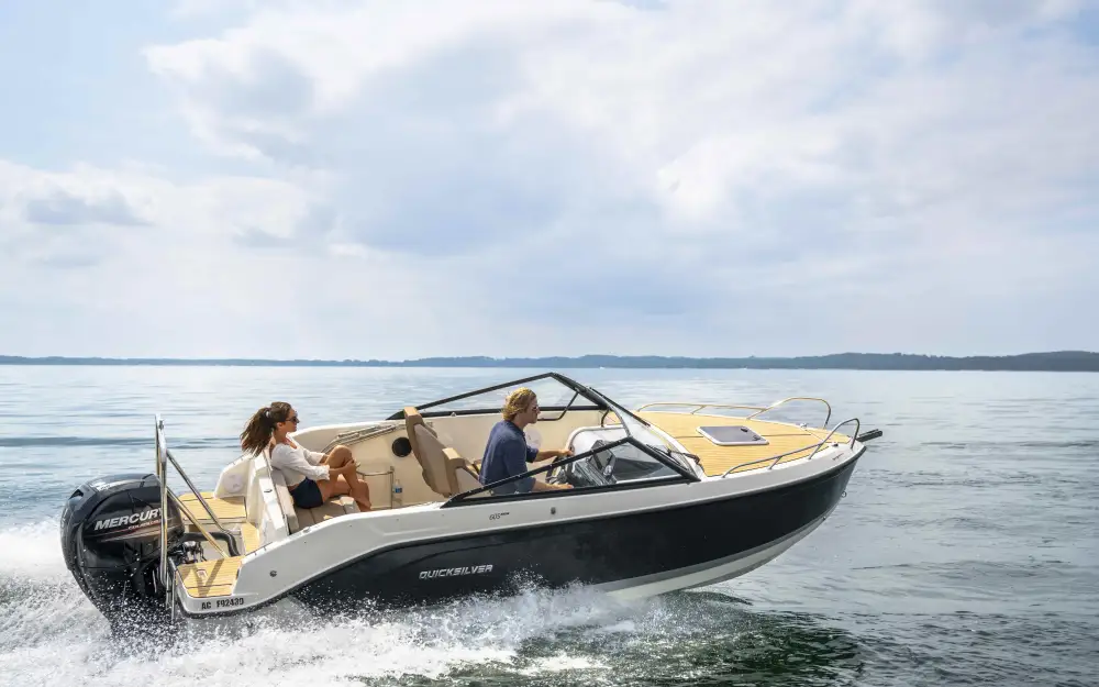 QuicksilverActiv 605 Cruiser