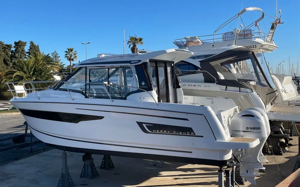 slider 0 Jeanneau Merry Fisher 895