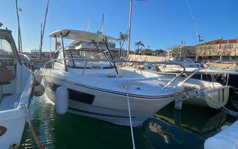 slider 0 Jeanneau Cap Camarat 7.5 WA