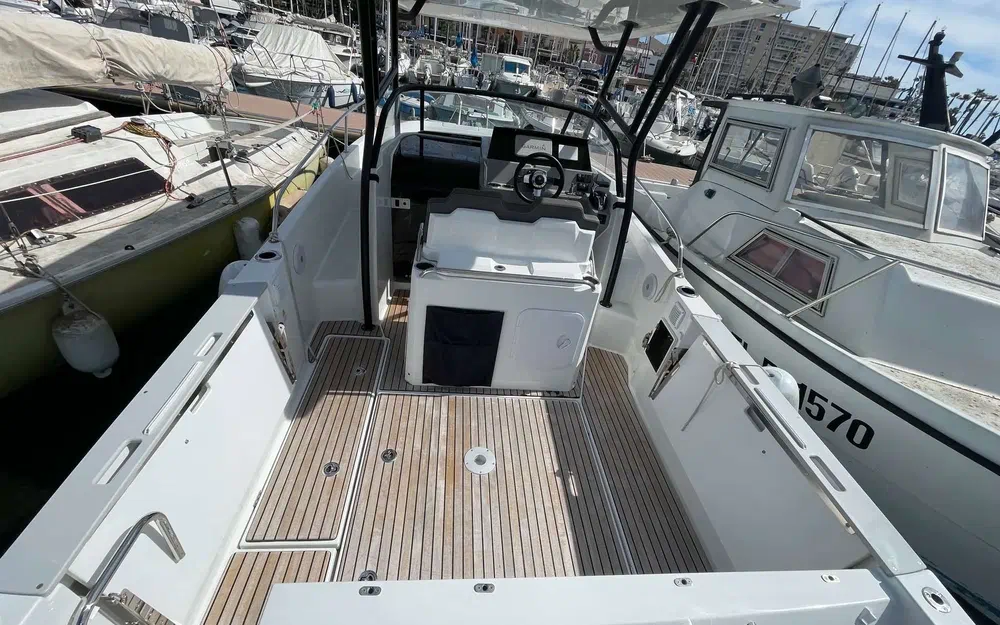 slider 6 Jeanneau Cap Camarat 7.5 WA