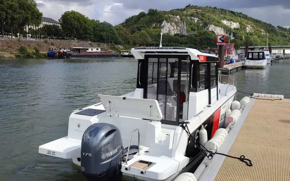 slider 1 Jeanneau Merry Fisher 695