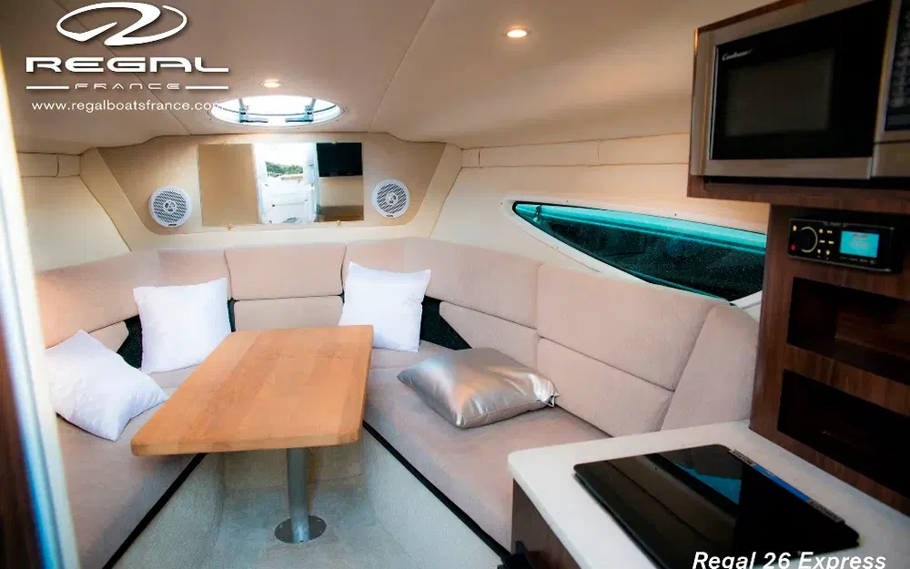 slider 6 Regal 26 Express