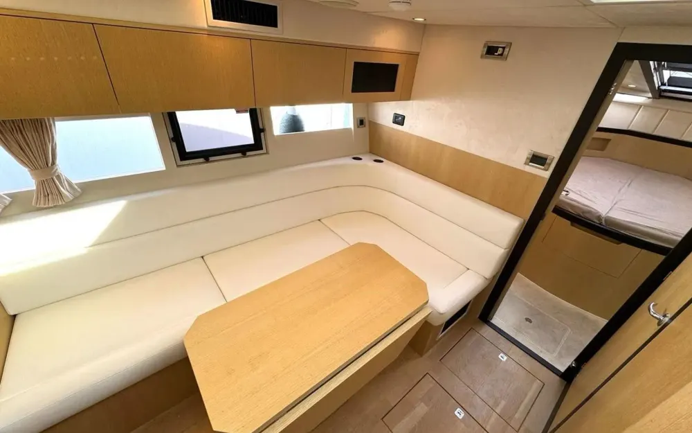 slider 6 Galeon  405 HTL