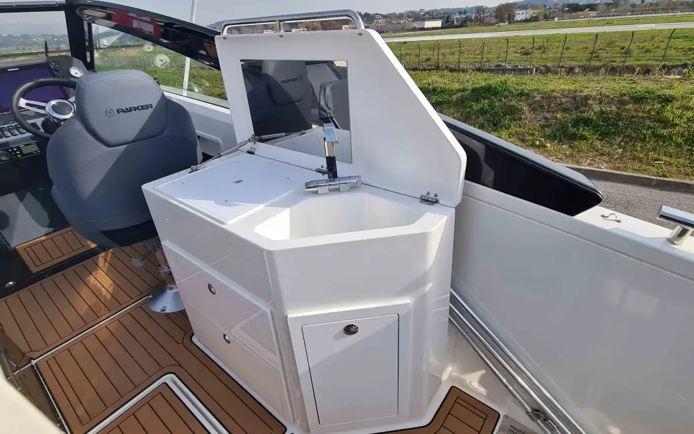 slider 6 Parker  800 Cruiser