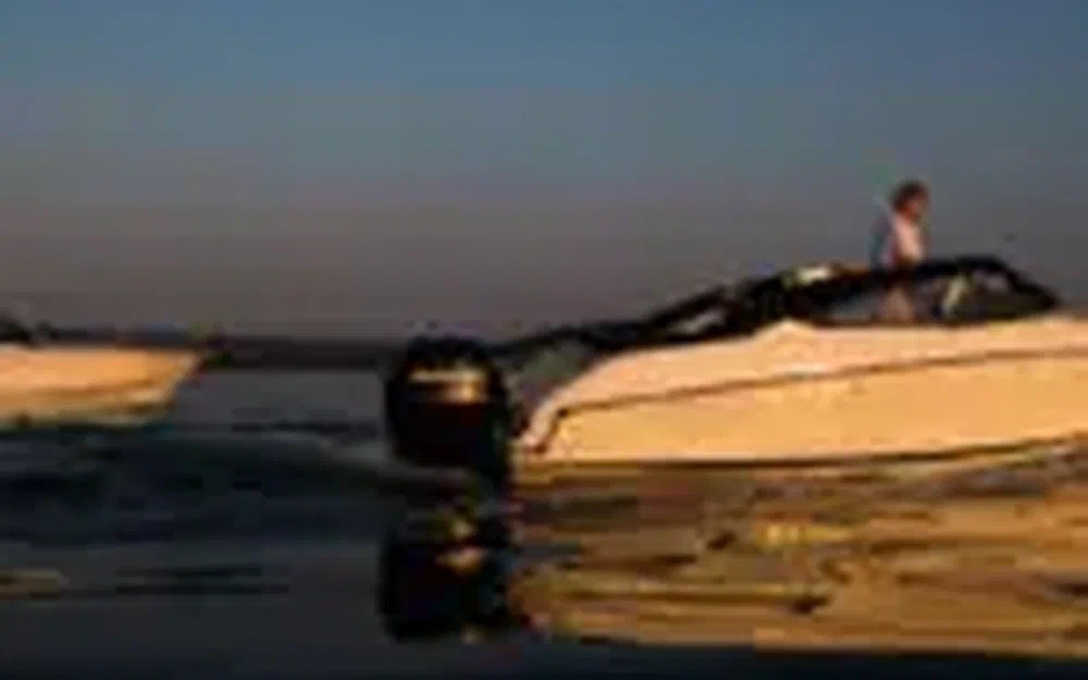 slider 1 Parker 630 Bow Rider