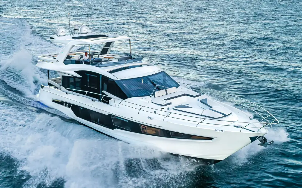 slider 4 Galeon  680 Fly