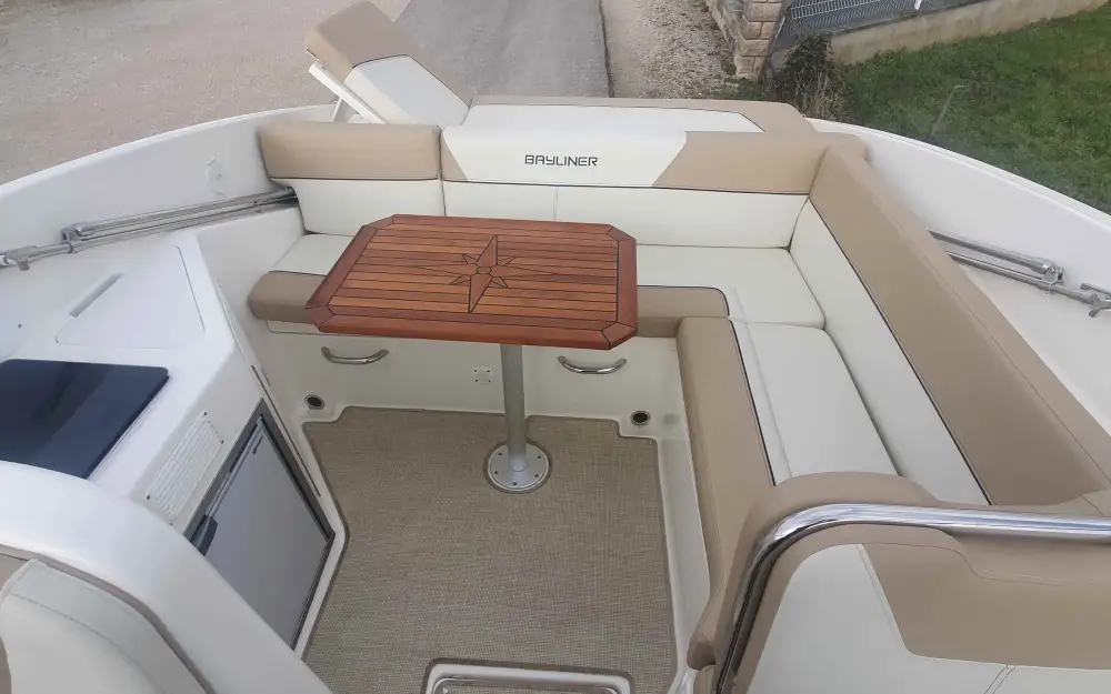 slider 4 Bayliner  742 Cuddy