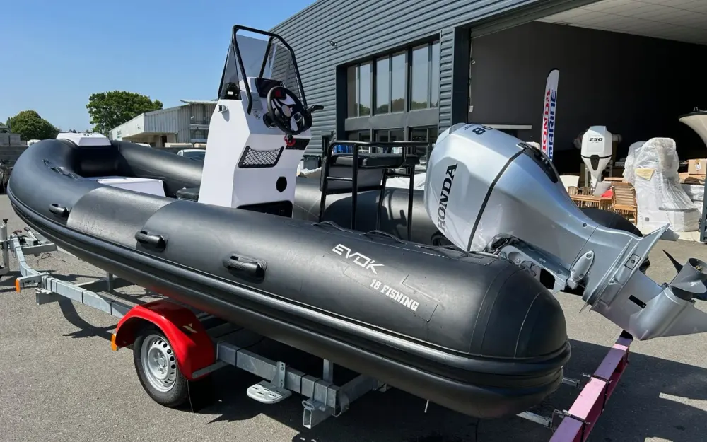 slider 1 Evok Marine Evok 18 Fishing