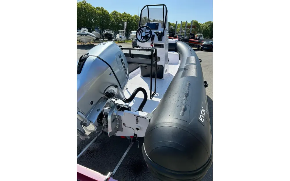 slider 3 Evok Marine Evok 18 Fishing