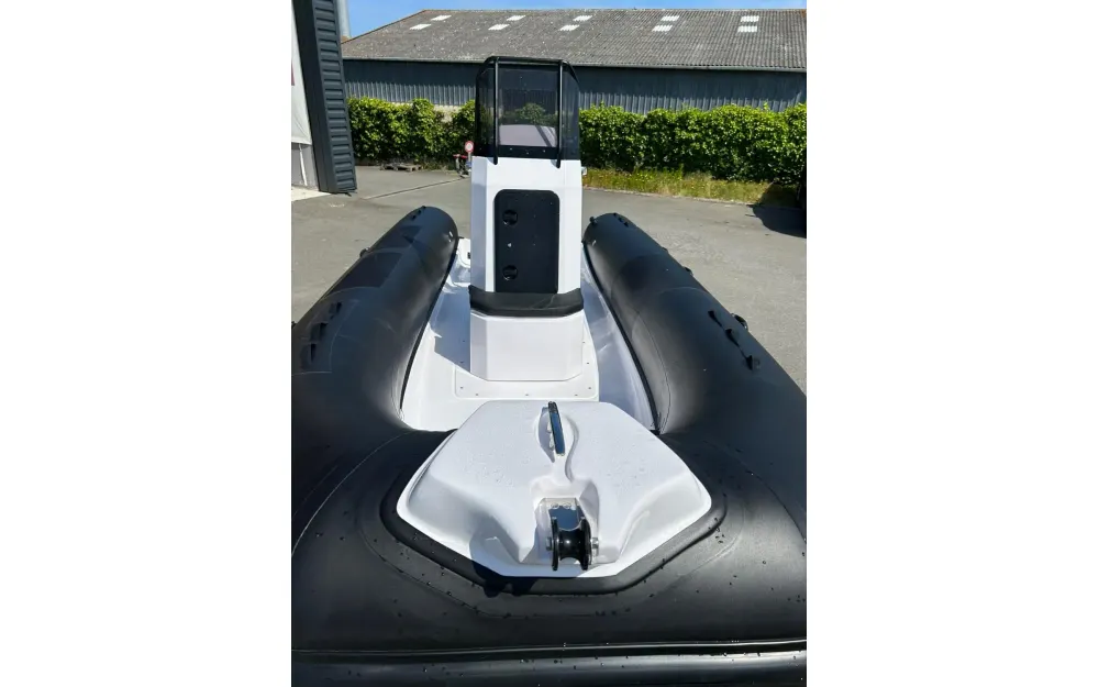 slider 5 Evok Marine Evok 18 Fishing