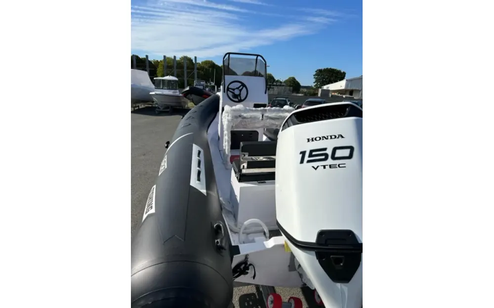 slider 3 Evok Marine Evok 21 Fishing