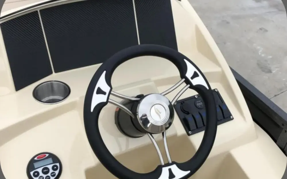 slider 7 Smartliner Pontoon 18