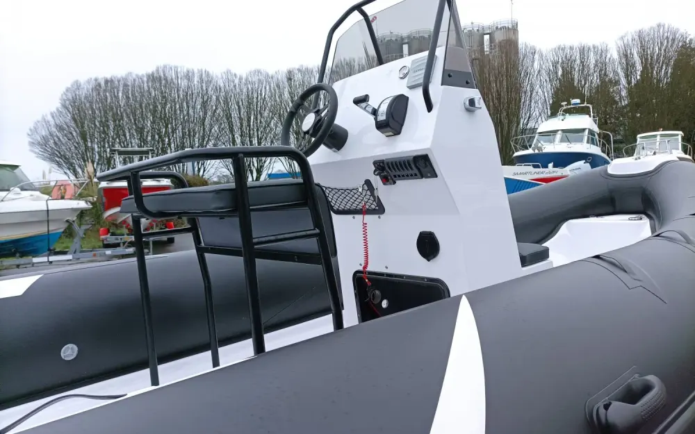 slider 9 Evok Marine Evok 21 Fishing