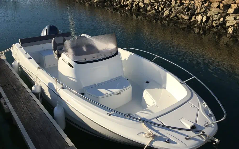 slider 7 Jeanneau Cap Camarat 6.5 CC