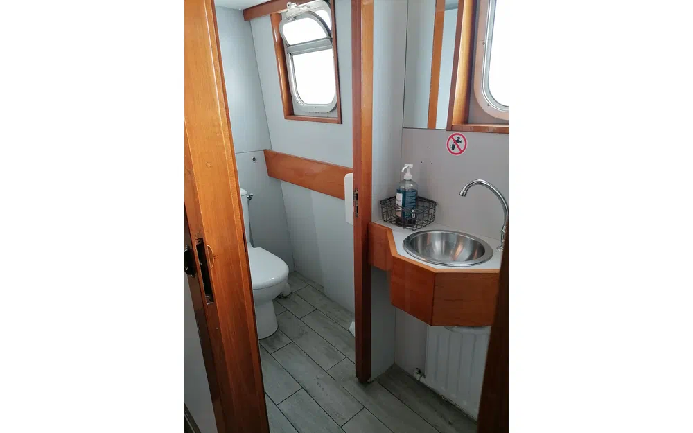 slider 9 Bateau Passagers 150 Pax Restaurant 2 Niveaux