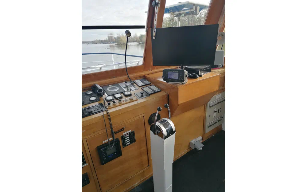 slider 15 Bateau Passagers 150 Pax Restaurant 2 Niveaux