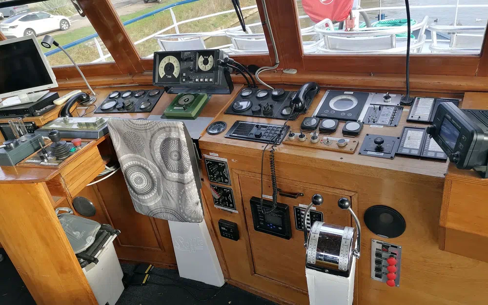 slider 14 Bateau Passagers 150 Pax Restaurant 2 Niveaux