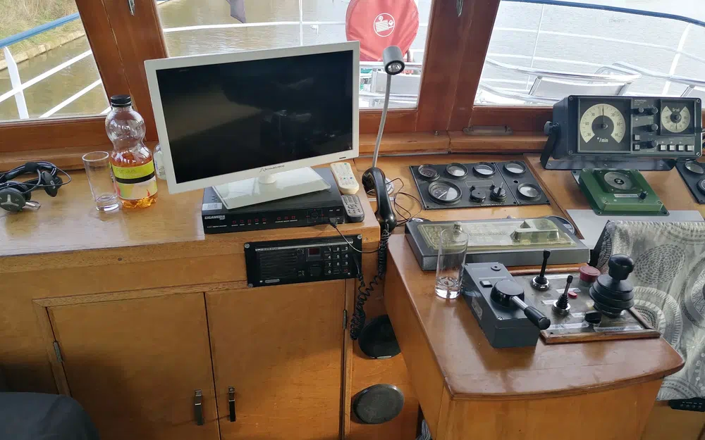 slider 13 Bateau Passagers 150 Pax Restaurant 2 Niveaux