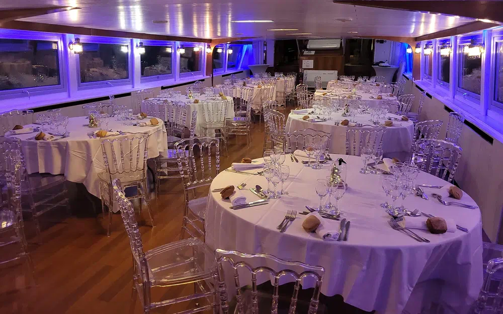 slider 39 Bateau Passagers 150 Pax Restaurant 2 Niveaux