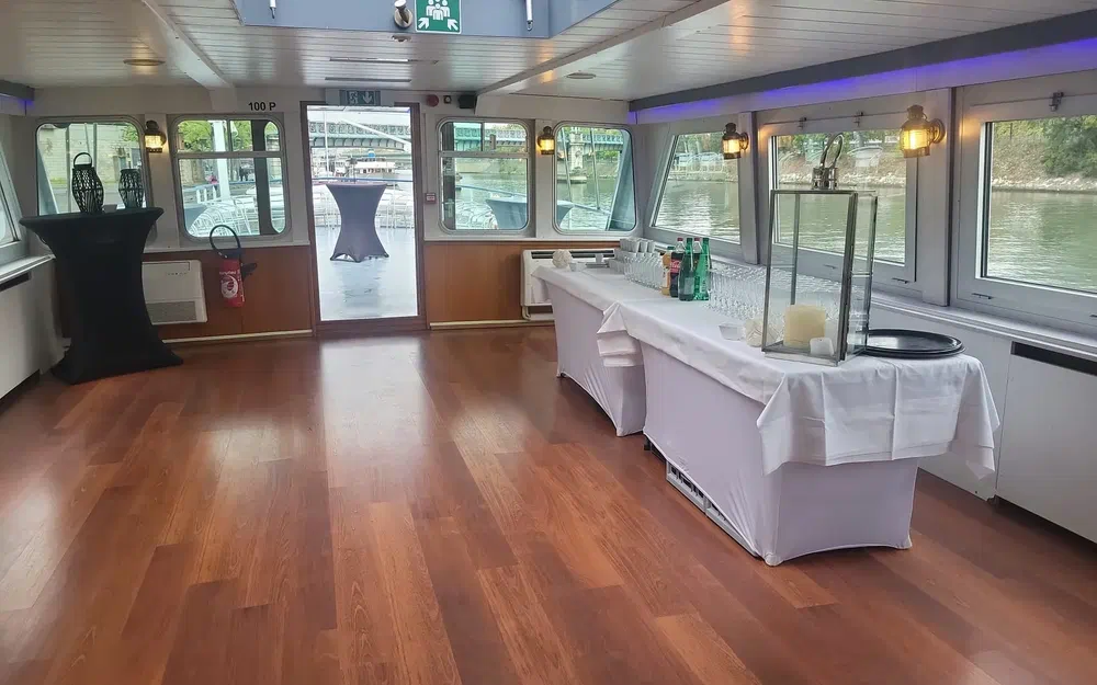 slider 5 Bateau Passagers 150 Pax Restaurant 2 Niveaux