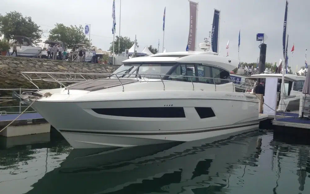 slider 0 Jeanneau Prestige 420 Fly
