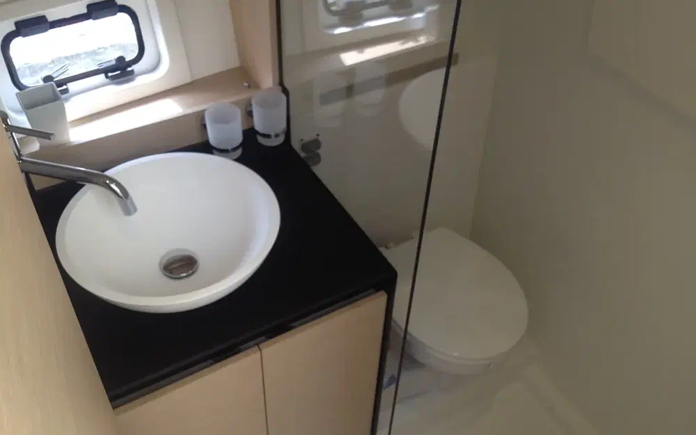 slider 13 Jeanneau Prestige 420 Fly